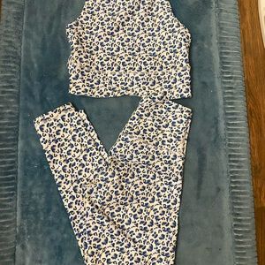 DYI leggings and sports bra